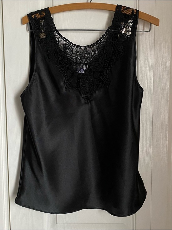 Cinema Etoile Tops - Black Lace-Trim Satin Camisole Tank Top M Office Siren Feminine Romantic Vintage